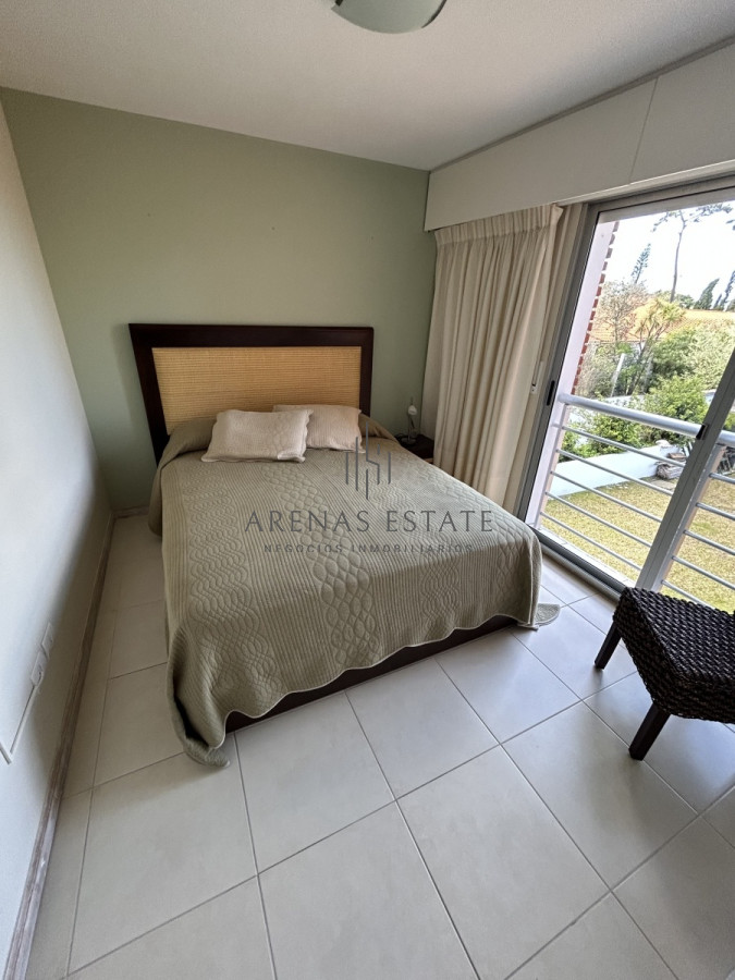 Apartamento ID.1932 - Apartamento de 3 dormitorios en zona Mansa , Punta del Este 