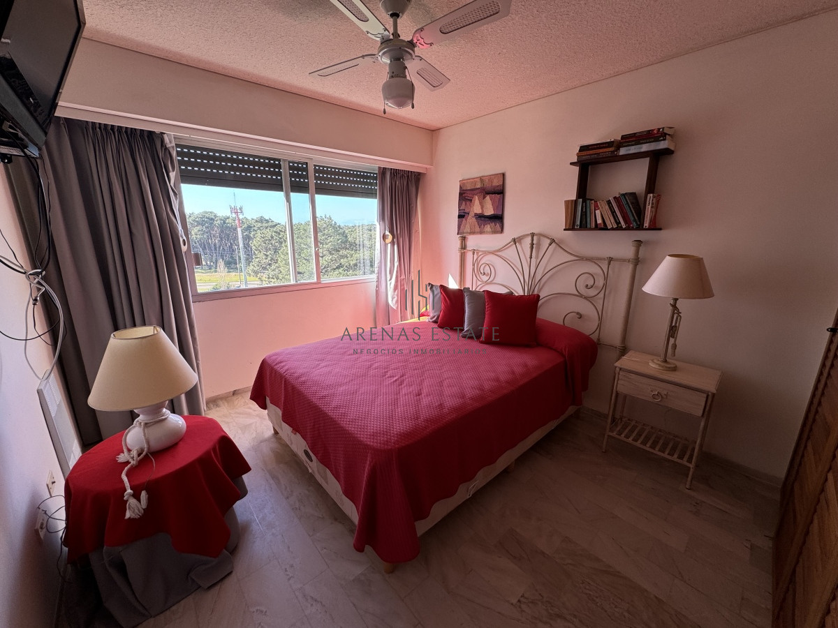Apartamento ID.2880 - Apartamento en venta de 3 dormitorios en Zona Roosevelt,  Punta del Este 