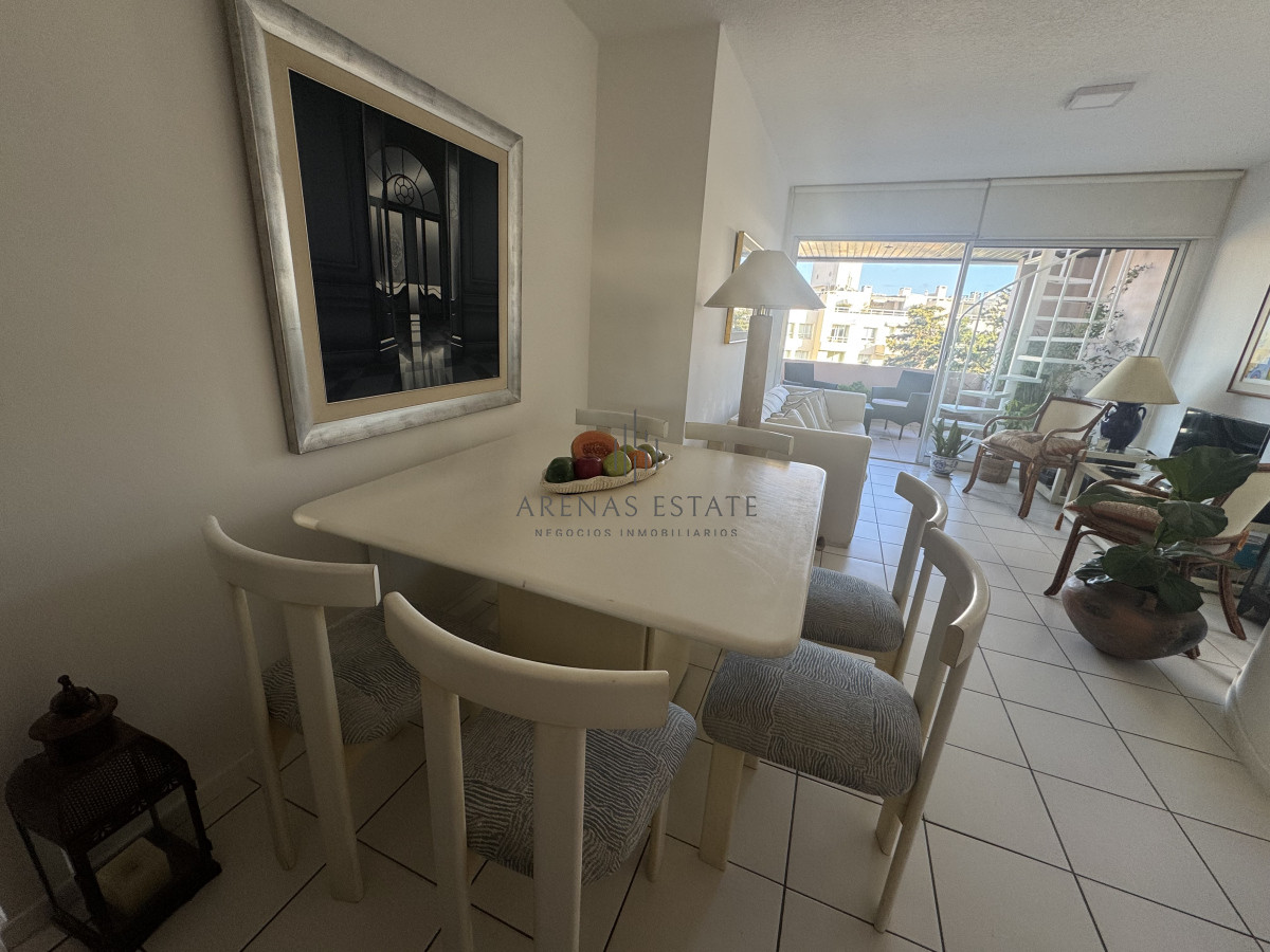 Apartamento ID.3918 - Apartamento de 3 dormitorios en playa Mansa . Penthouse con terraza exclusiva