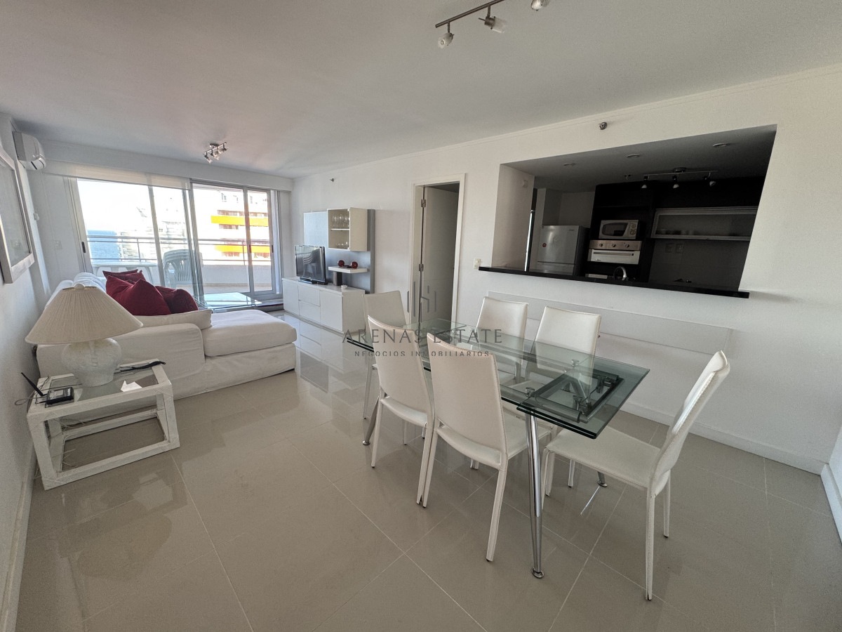 Apartamento ID.3700 - Apartamento de 3 dormitorios en venta en Punta del Este