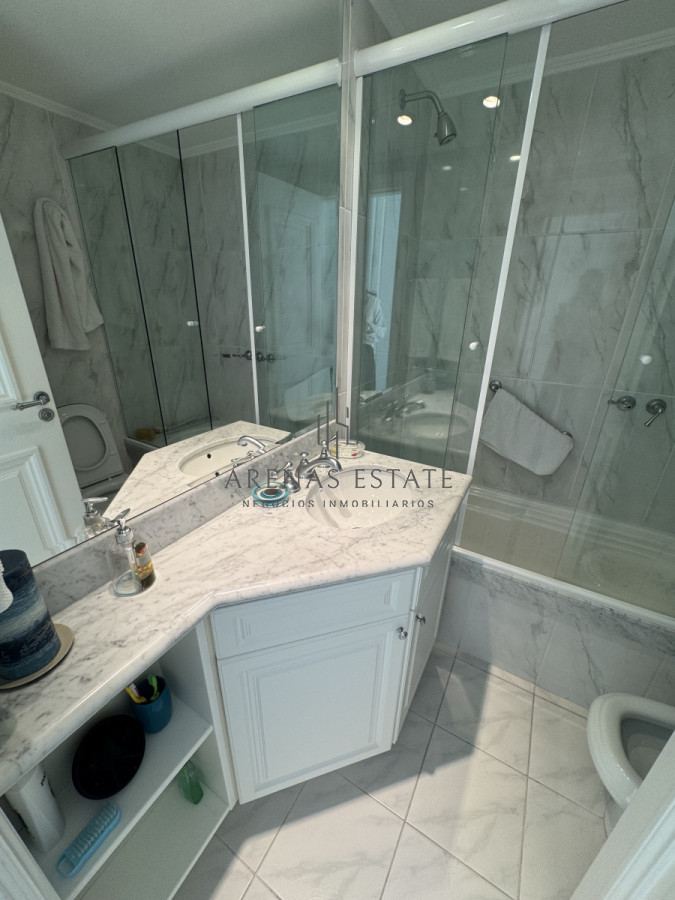 Apartamento ID.3682 - Apartamento en venta en primera linea de playa mansa 