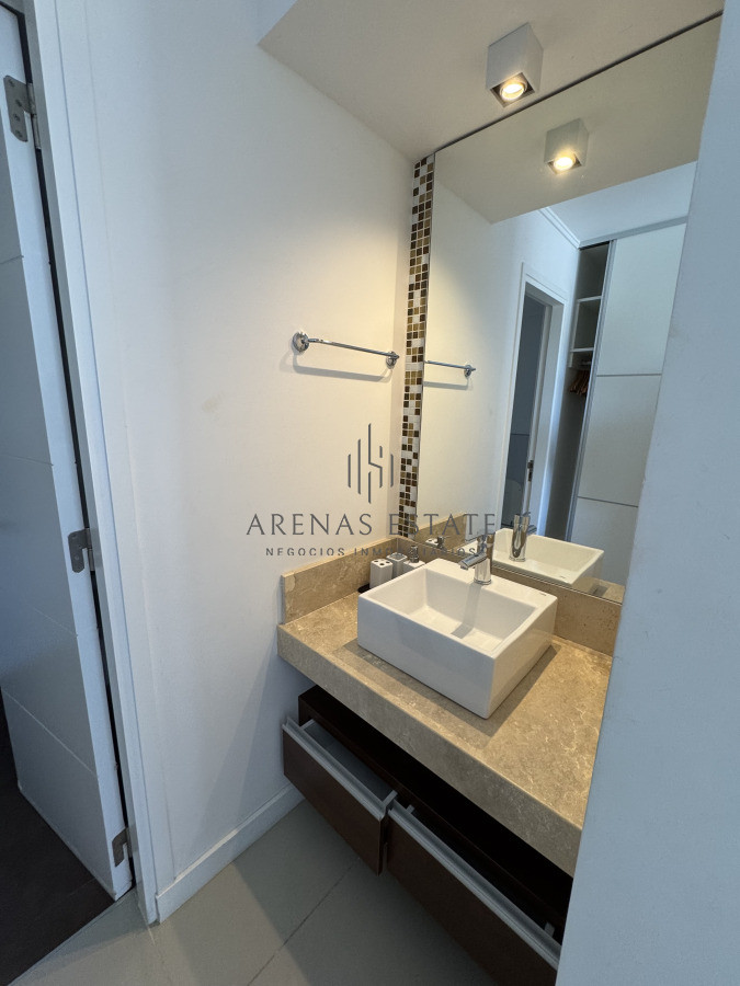 Apartamento ID.4002 - Apartamento de 3 dormitorios en venta en Punta del Este 