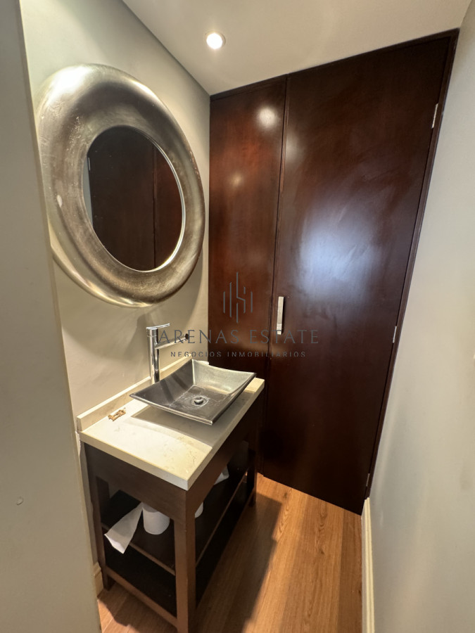 Apartamento ID.3452 - Apartamento de 3 dormitorios y servicio en venta  Punta del Este 