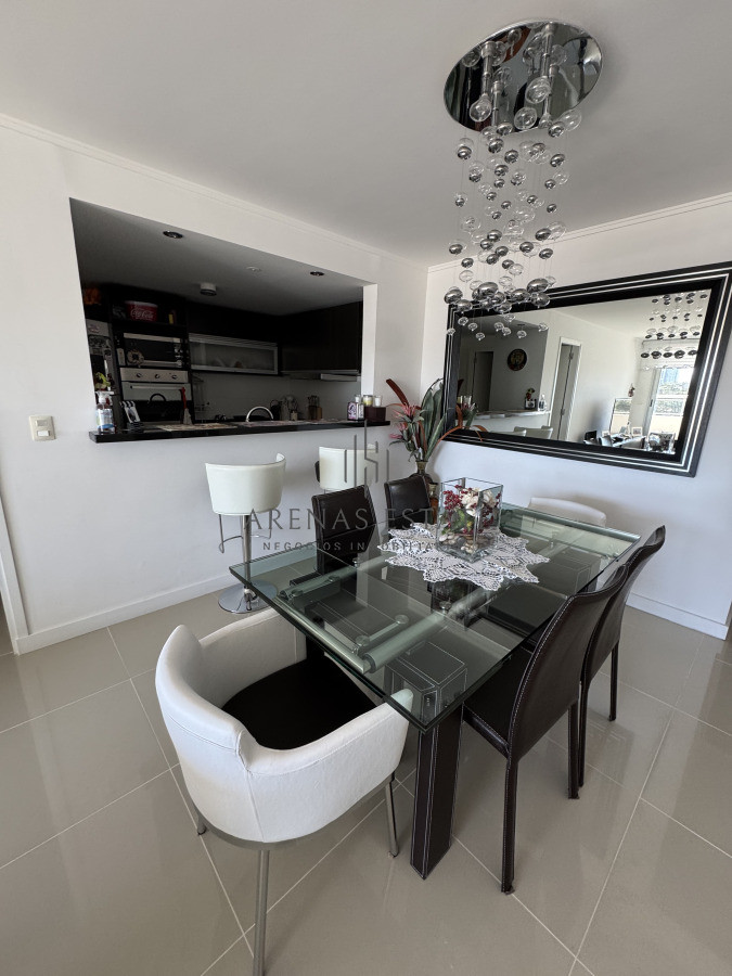 Apartamento ID.4001 - Apartamento de 3 dormitorios en venta en Punta del Este 