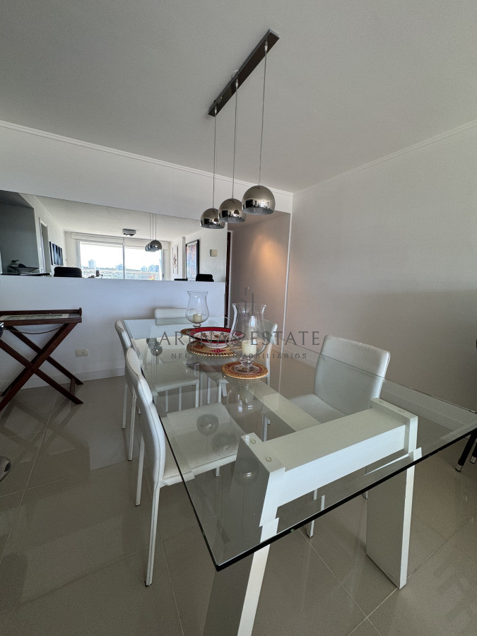 Apartamento ID.4000 - Apartamento de 3 dormitorios en venta en Punta del Este