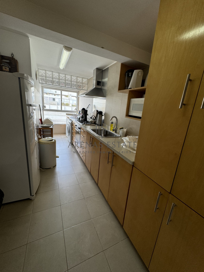 Apartamento ID.3560 - Apartamento de 3 dormitorios en venta en Punta del Este 