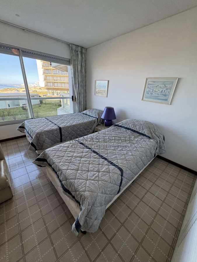 Apartamento ID.4032 - Apartamento de 2 dormitorios en venta en Punta del Este