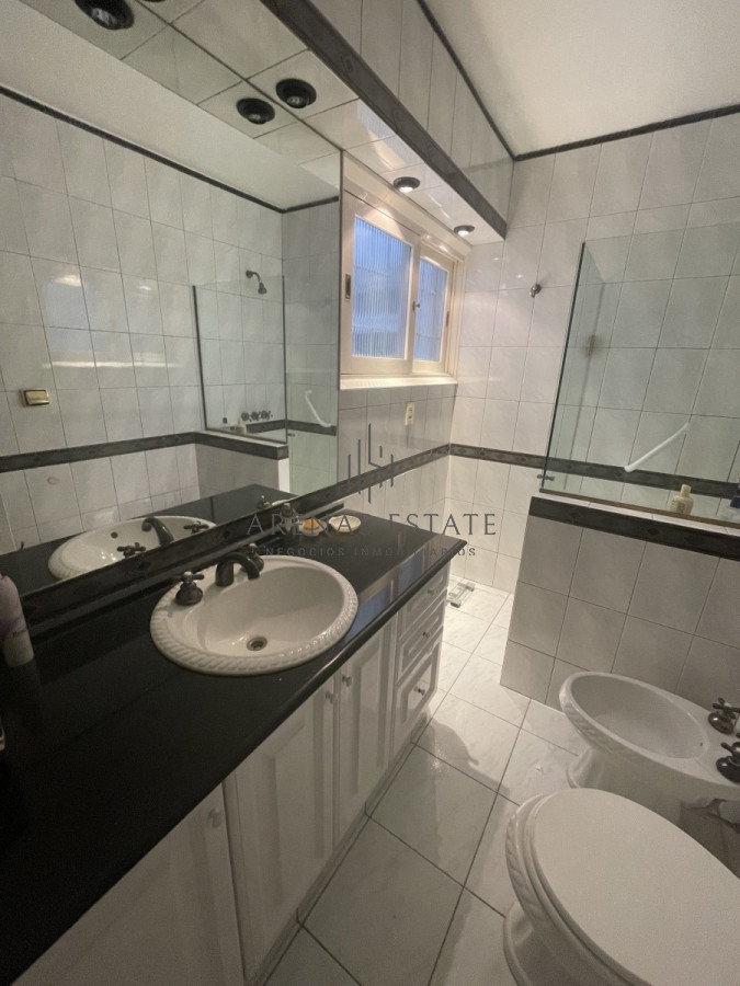 Apartamento ID.825 - Apartamento en venta en Punta del Este, 4 dormitorios 