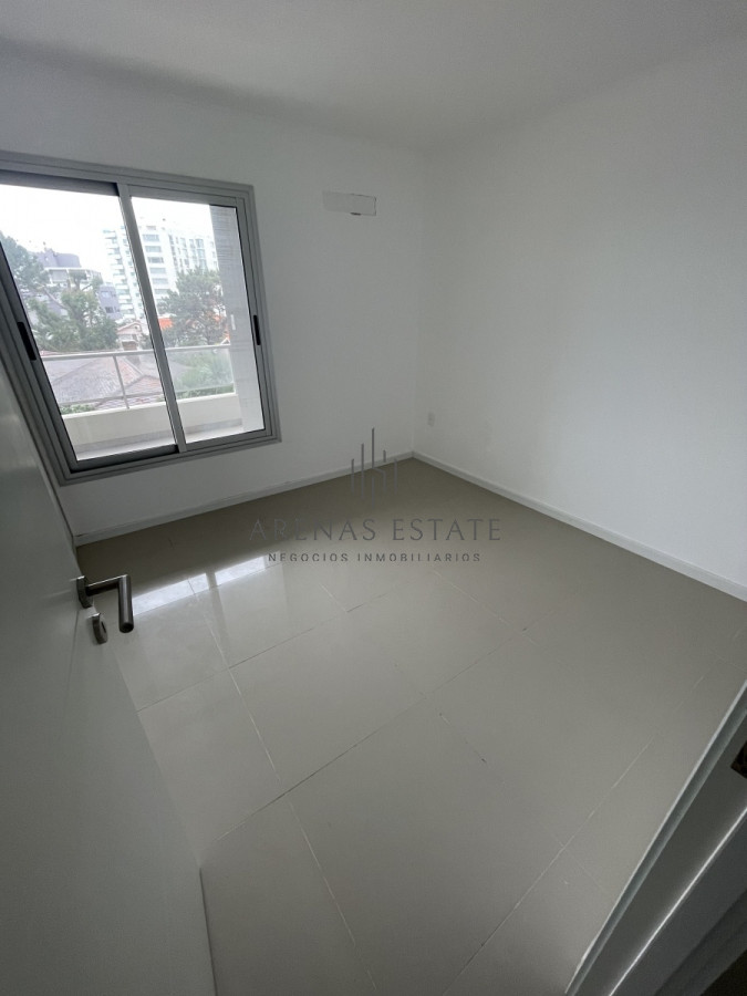 Apartamento ID.1491 - Apartamento a estrnar en venta Aidy Grill , Punta del Este