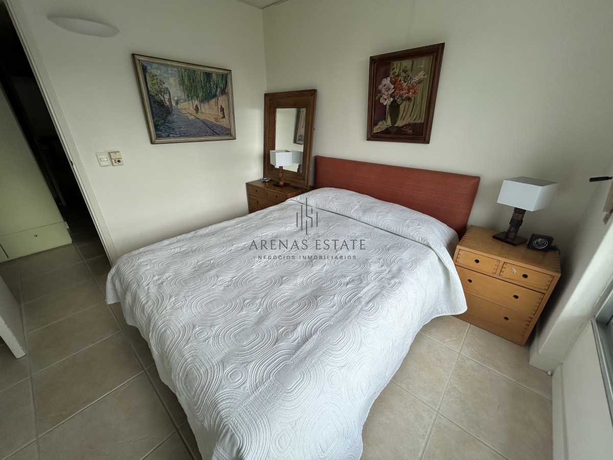 Apartamento ID.2477 - Apartamento en venta de 3 dormitorios y sevicio en Brava,Punta del Este