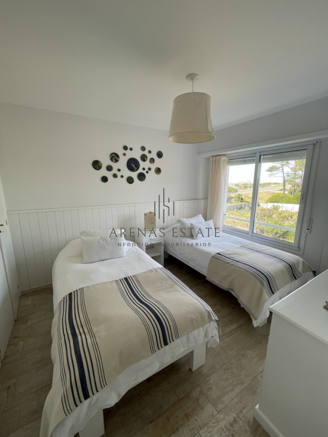 Apartamento ID.1610 - Apartamento de 3 dormitorios con vista al mar , en Brava Punta del Este 