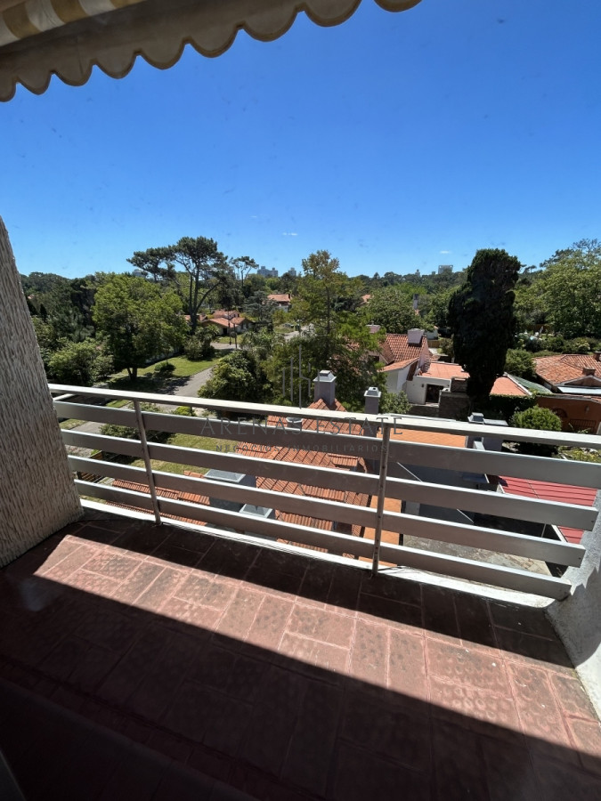Apartamento ID.2339 - Apartamento en venta de dos dormitorios primera linea de playa Mansa , Punta del Este 