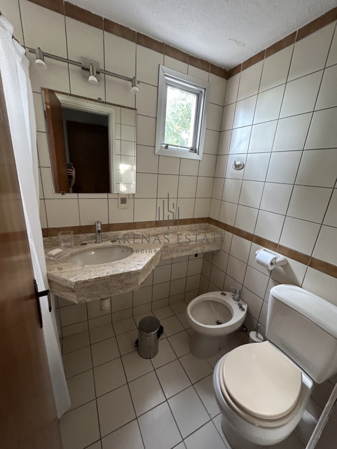 Apartamento ID.1902 - Apartamento de 3 dormitorios en venta en Punta del Este , zona Mansa