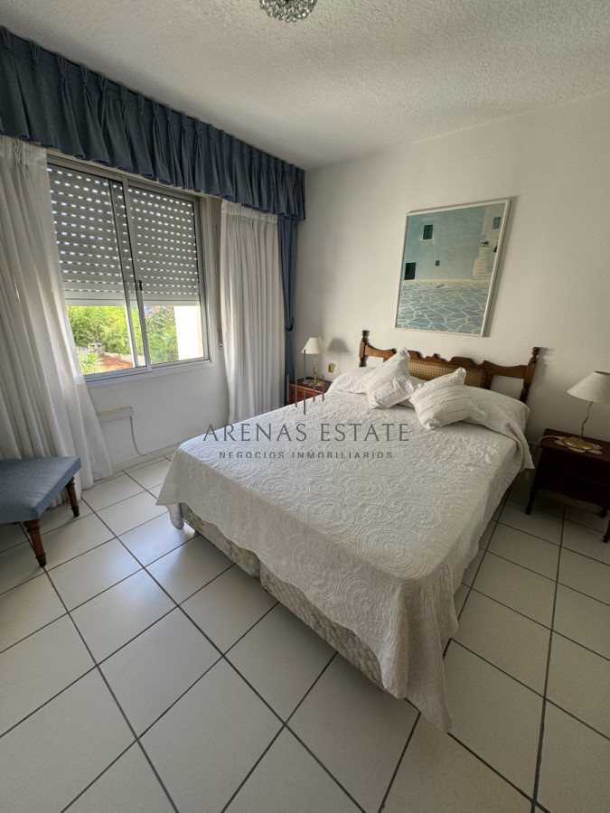 Apartamento ID.2084 - Apartamento de dos dormitorios en Mansa , Punta del Este 