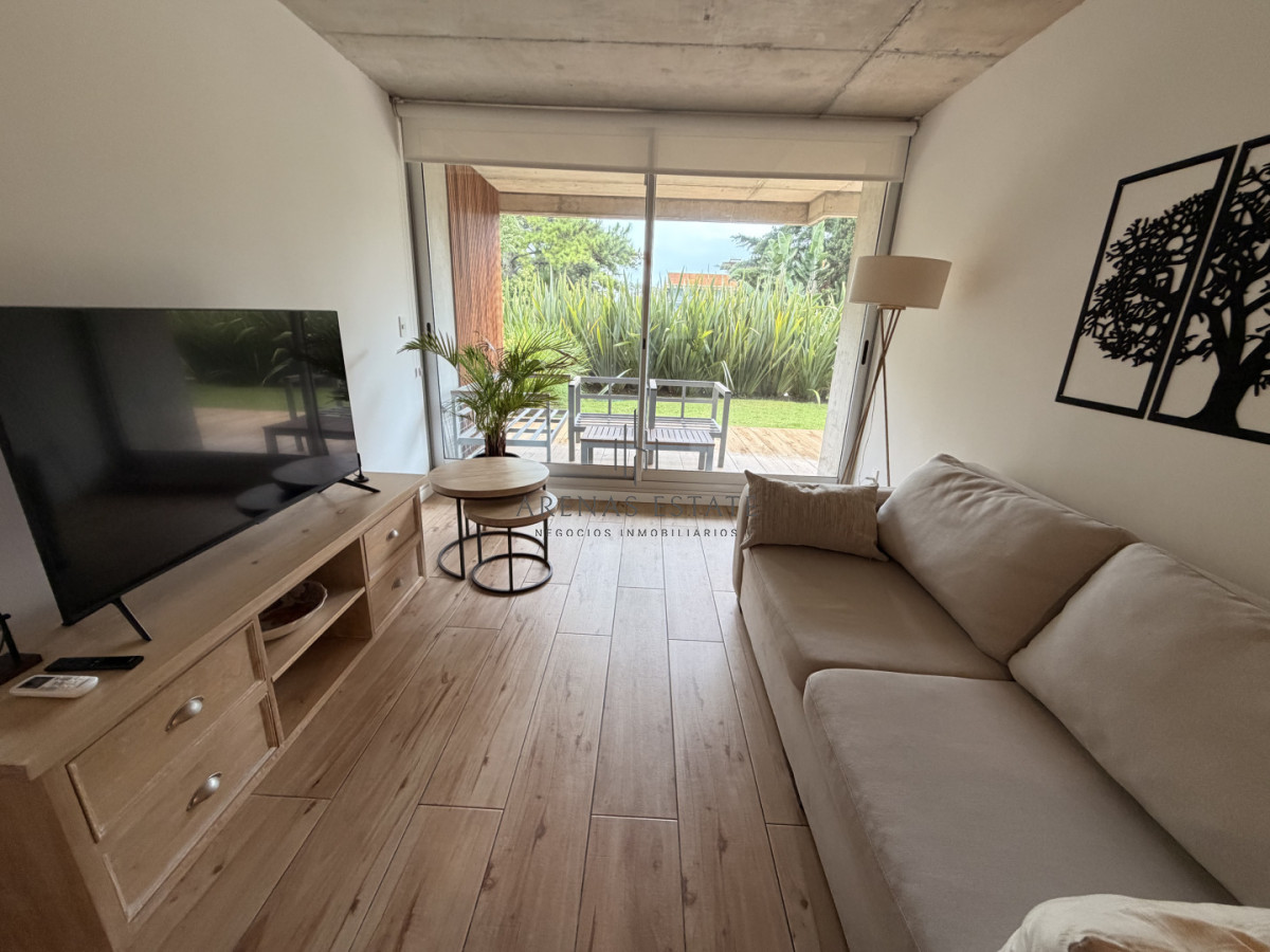 Apartamento ID.4450 - Apartamento en venta de dos dormitorios en zona Mansa , Punta del Este 