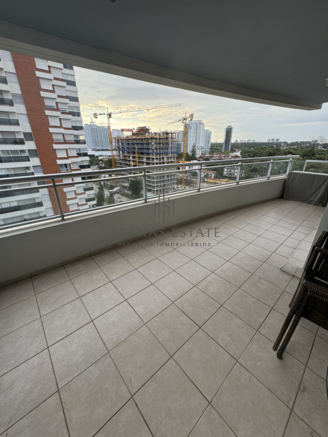 Apartamento ID.3594 - Apartamento en venta de 3 dormitorios , Punta del Este Zona Chiverta 
