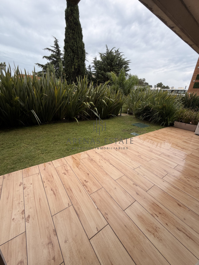 Apartamento ID.4450 - Apartamento en venta de dos dormitorios en zona Mansa , Punta del Este 