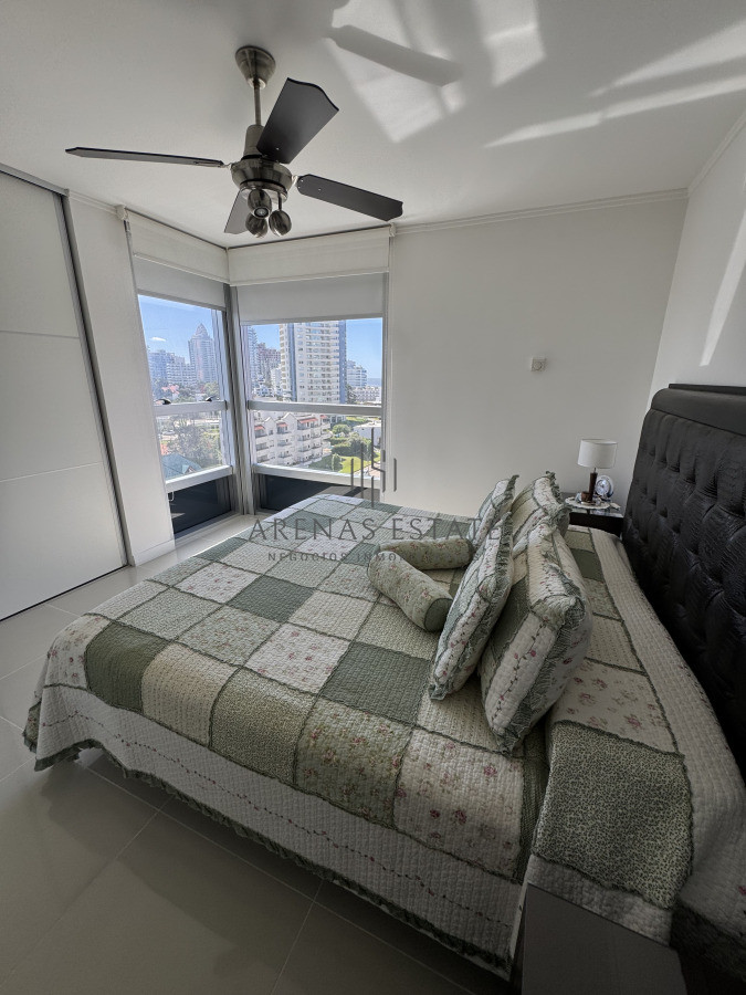 Apartamento ID.4001 - Apartamento de 3 dormitorios en venta en Punta del Este 