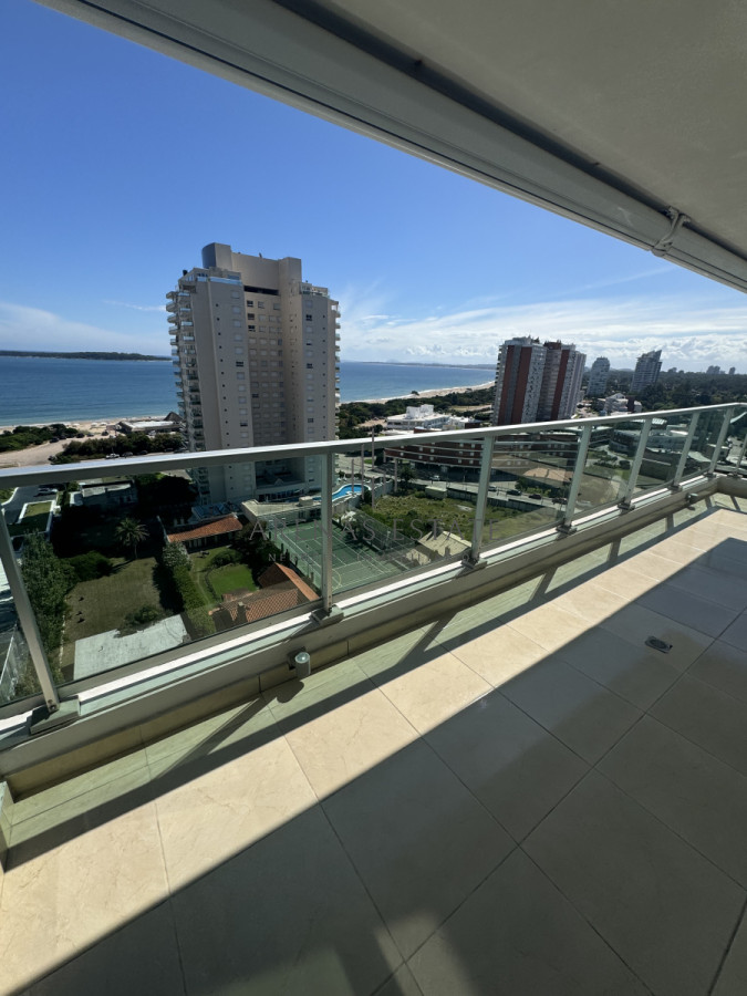Apartamento ID.3597 - Apartamento de 3 dormitorios en venta en Punta del Este
