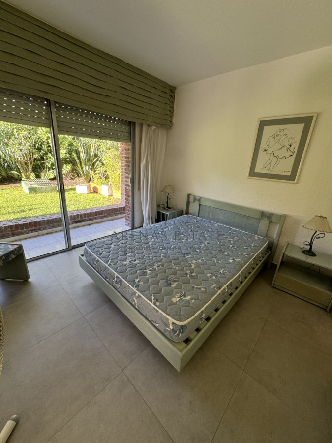 Apartamento ID.3182 - Apartamento de 3 dormitorios en venta en Punta del Este