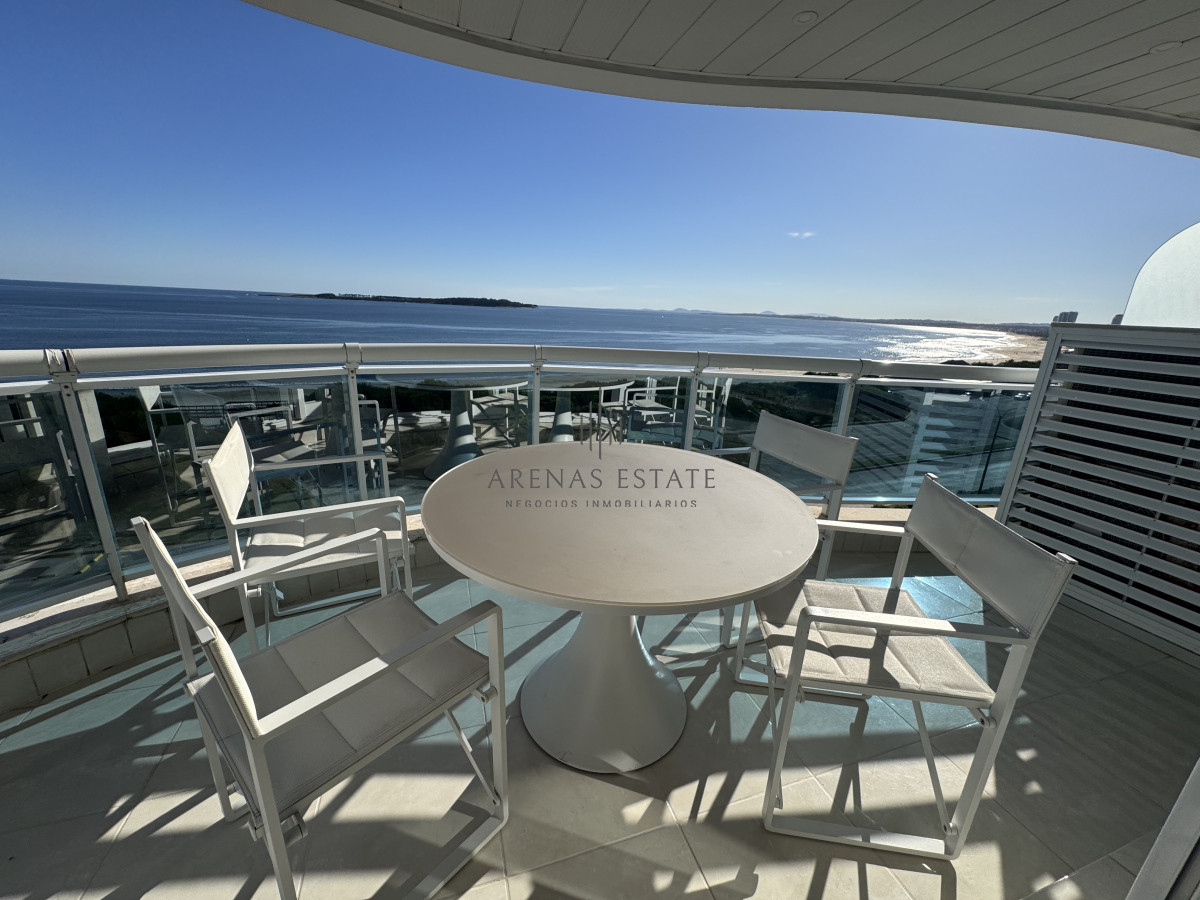 Apartamento ID.3683 - Apartamento de 3 dormitorios en venta en Punta del Este en primera linea de la Mansa 