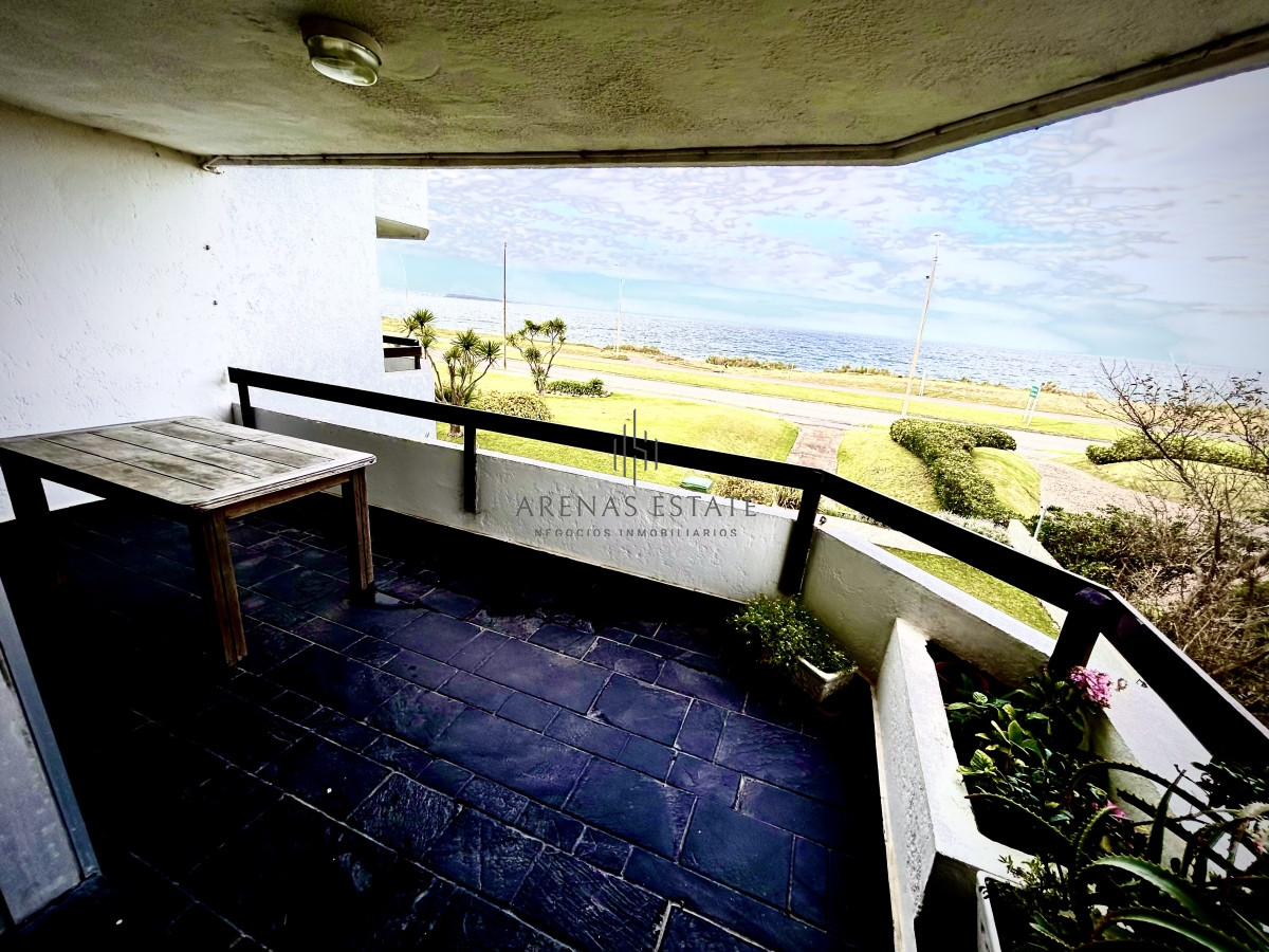 Apartamento ID.2615 - Apartamento en venta de dos dormitorios en Mansa, Punta del Este 