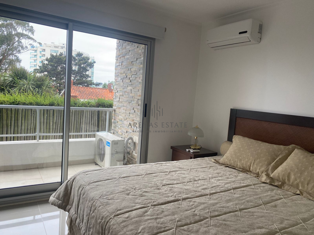 Apartamento ID.2279 - Apartamento en venta de 3 dormitorios en venta en Punta del Este