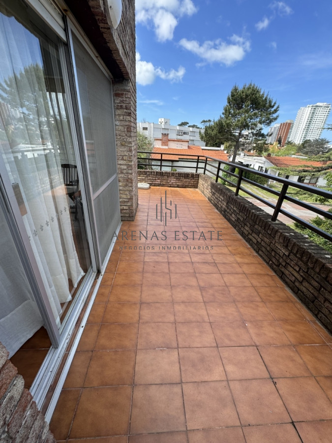 Apartamento ID.3083 - Apartamento de 3 dormitorios en venta en Punta del Este
