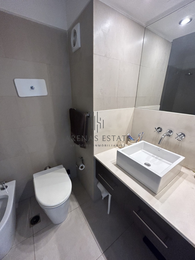 Apartamento ID.1845 - Excepcional apartamento de 3 dormitorios zona Mansa , Punta del este 