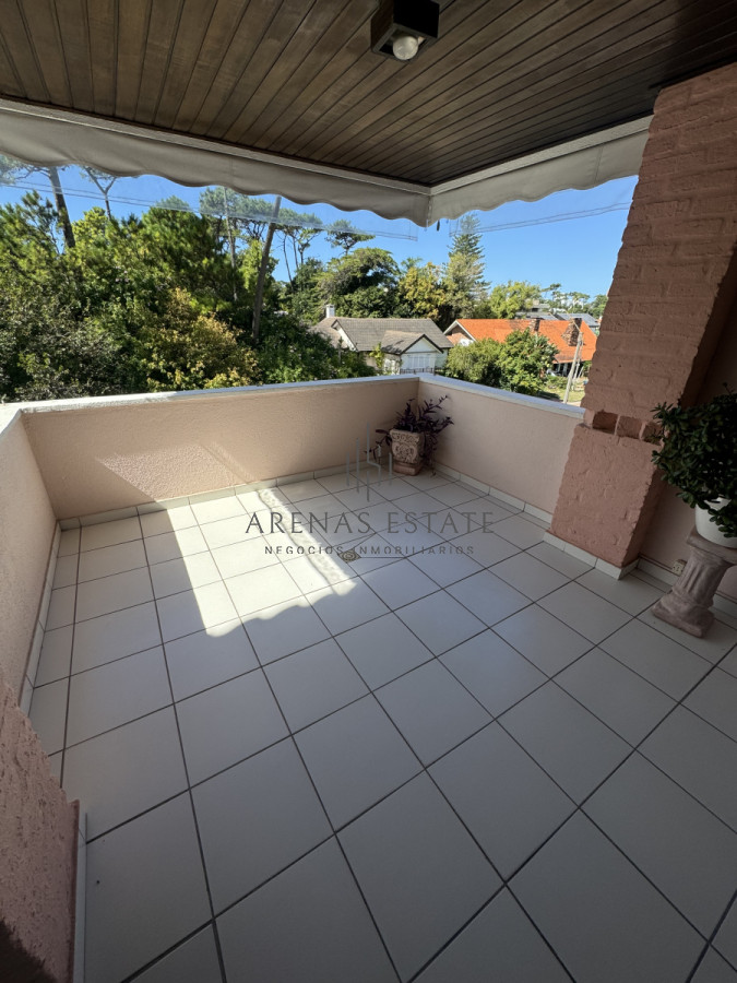 Apartamento ID.2084 - Apartamento de dos dormitorios en Mansa , Punta del Este 