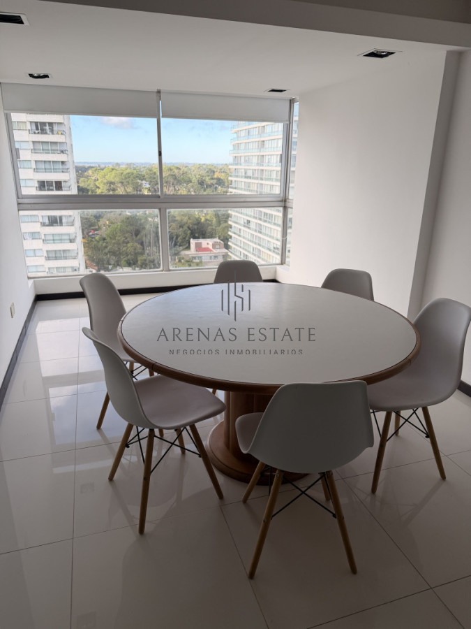 Apartamento ID.260 - Oportunidad en Roosevelt, apartamento de 3 dormitorios , reciclado 
