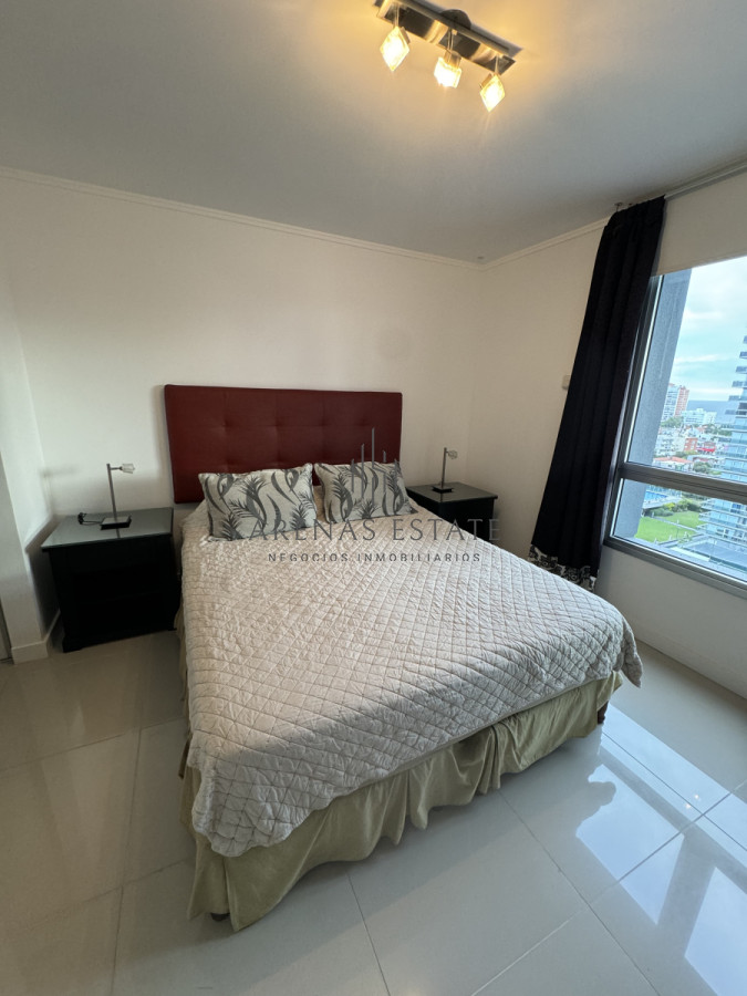 Apartamento ID.3594 - Apartamento en venta de 3 dormitorios , Punta del Este Zona Chiverta 