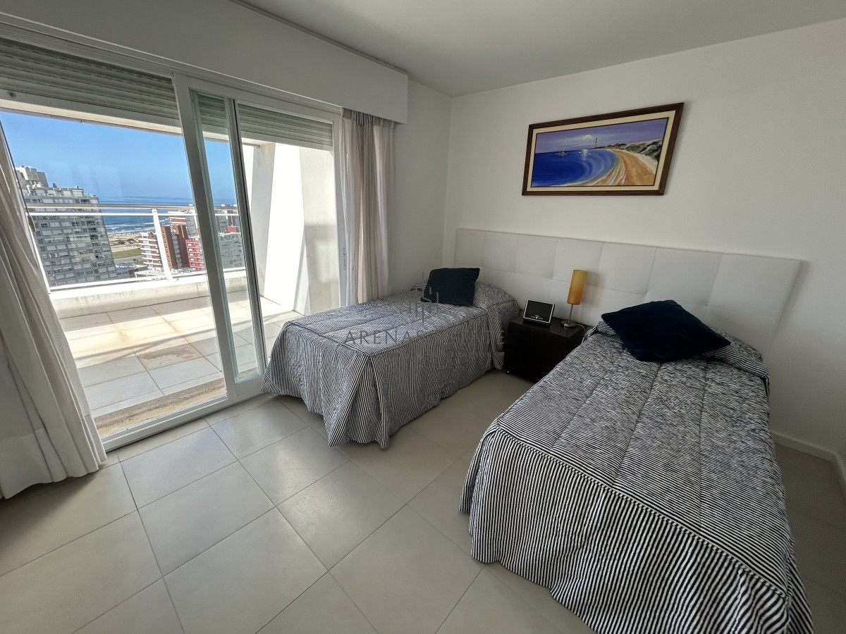 Apartamento ID.2285 - Aprtamento en venta de 3 dormitorios en suite en Punta del Este , Penthouse 