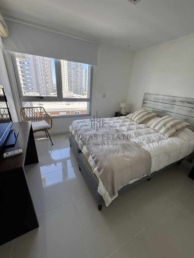 Apartamento ID.4002 - Apartamento de 3 dormitorios en venta en Punta del Este 