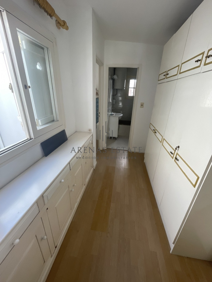 Apartamento ID.825 - Apartamento en venta en Punta del Este, 4 dormitorios 