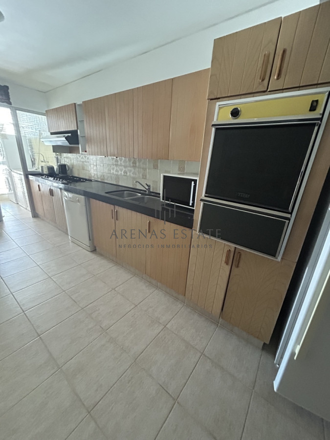 Apartamento ID.2342 - Apartamento de 3 dormitorios en Peninsula  Punta del Este
