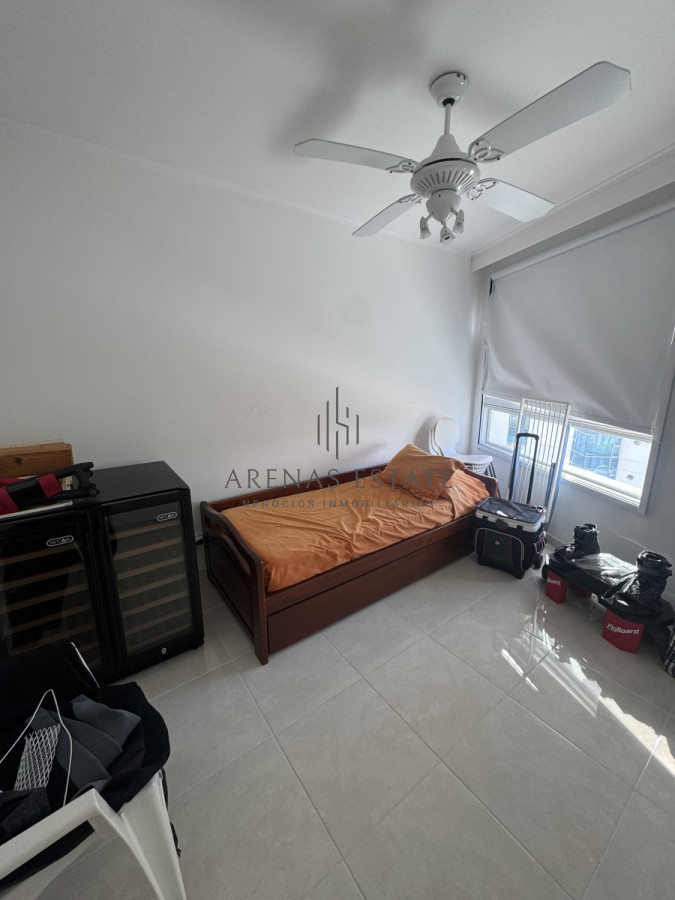 Apartamento ID.3682 - Apartamento en venta en primera linea de playa mansa 