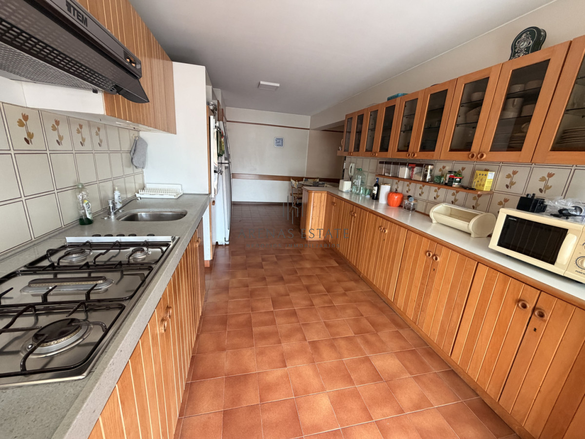 Apartamento ID.4137 - Apartamento en venta en primera linea de la Brava , 3 dormitorios y dependencia 