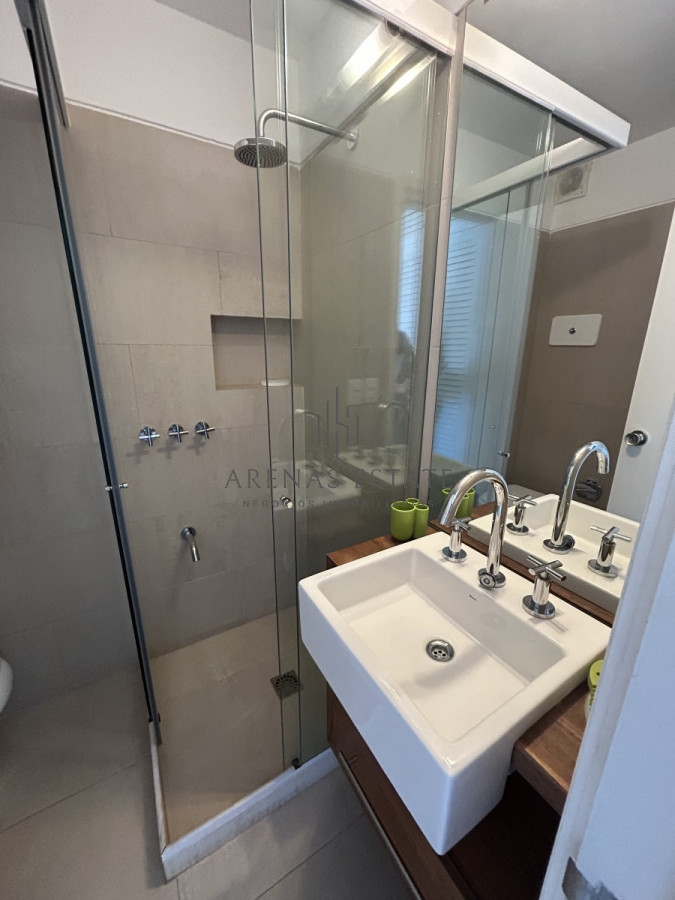 Apartamento ID.1845 - Excepcional apartamento de 3 dormitorios zona Mansa , Punta del este 