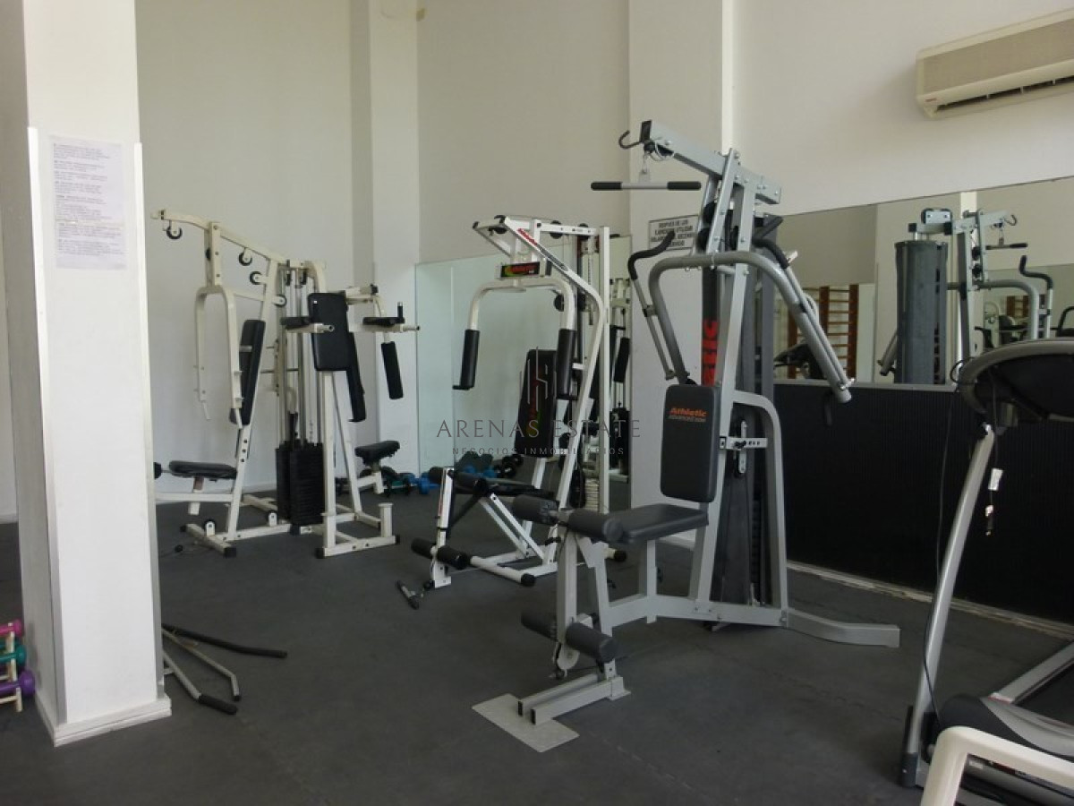 Apartamento ID.2666 - Apartamemento en venta de 1 dormitorio y medio en Punta del Este 