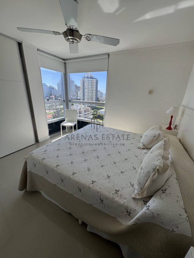 Apartamento ID.4000 - Apartamento de 3 dormitorios en venta en Punta del Este