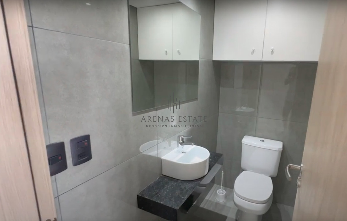 Apartamento ID.2447 - Apartamento en venta de 3 dormitorios en Av Roosevelt 