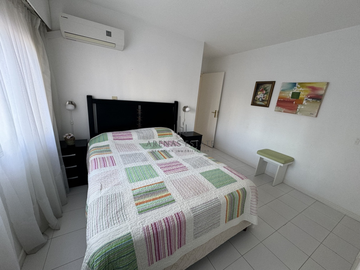 Apartamento ID.2913 - Apartamento en venta de 3 dormitorios en Punta del Este 
