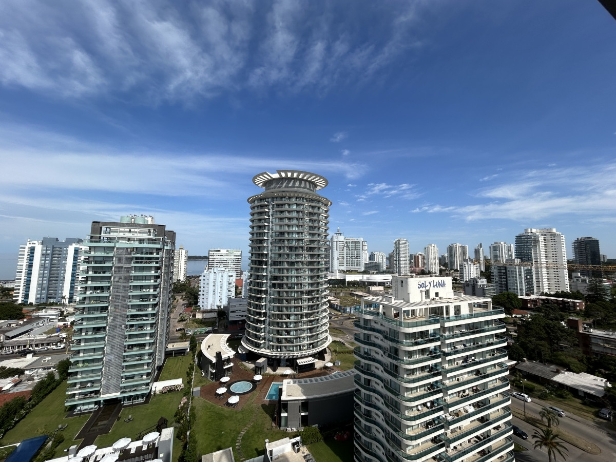 Apartamento ID.2237 - Apartamento de 3 dormitorios en venta en Punta del Este 