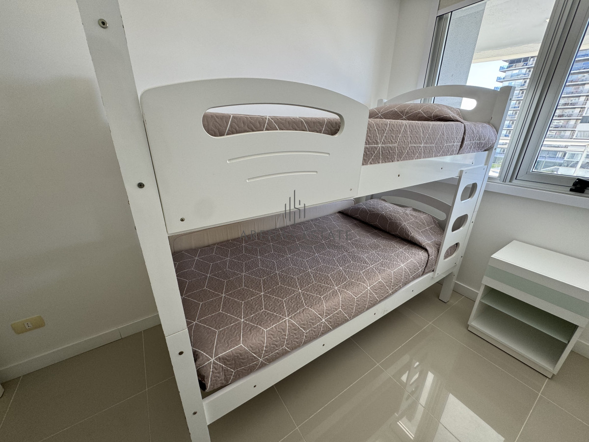 Apartamento ID.3243 - Apartamento de 2 dormitorios en venta en Punta del Este