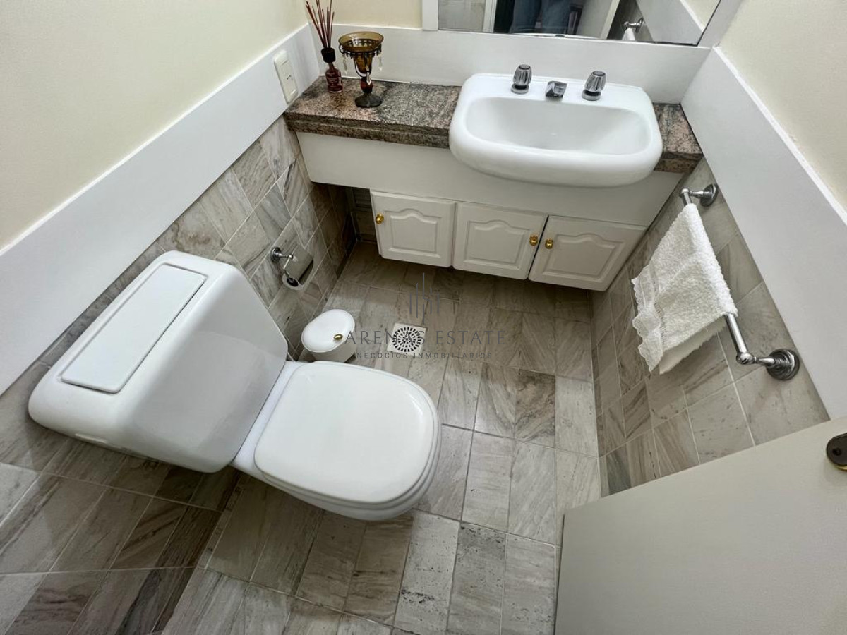 Apartamento ID.2782 - Apartamento en venta de 1 dormitorio y medio en Punta del Este 