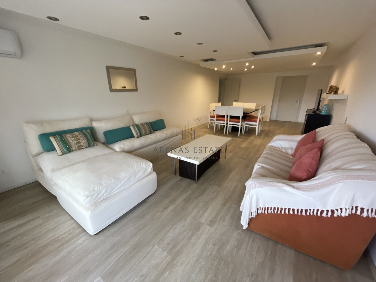 Apartamento ID.1471 - Apartamento en Roosevelt - Punta del Este 3 dormitorios y dependencia 