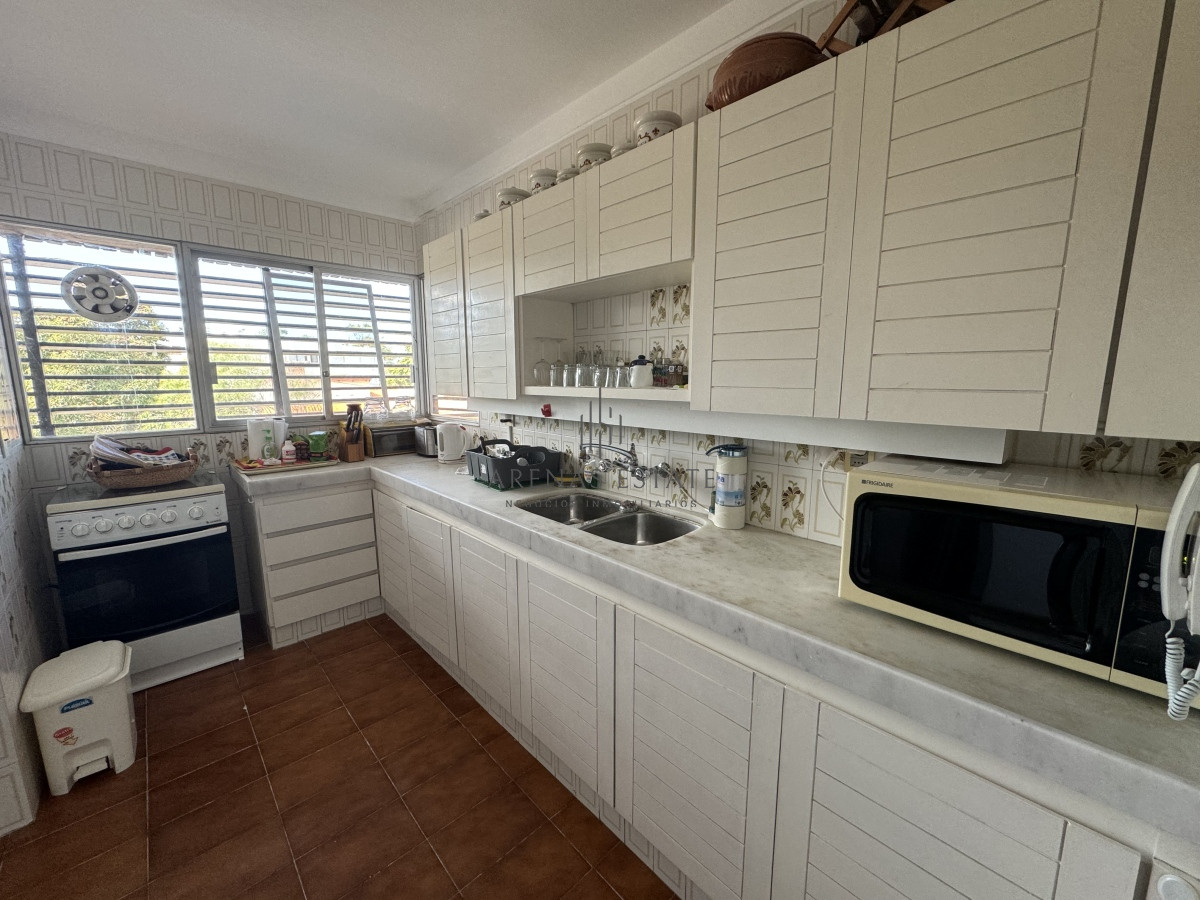 Apartamento ID.3083 - Apartamento de 3 dormitorios en venta en Punta del Este
