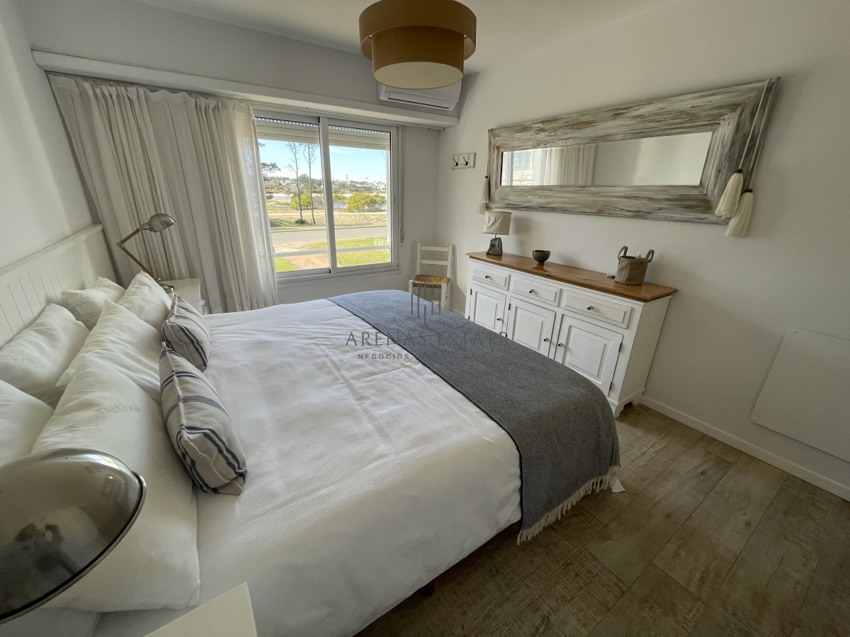 Apartamento ID.1610 - Apartamento de 3 dormitorios con vista al mar , en Brava Punta del Este 