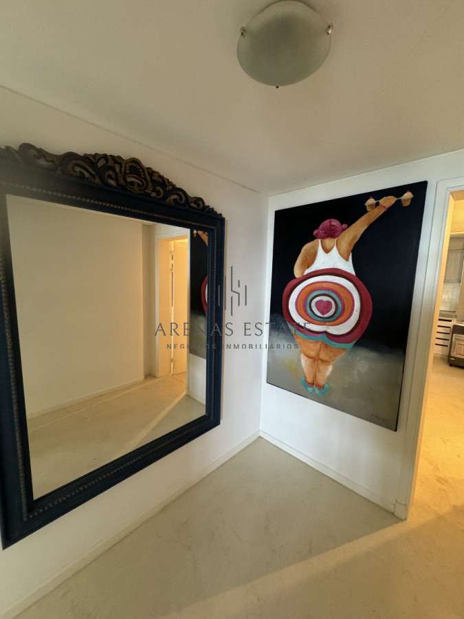 Apartamento ID.3111 - Apartamento en vena de 3 dormitorios y servicio , en primera linea de la Brava 